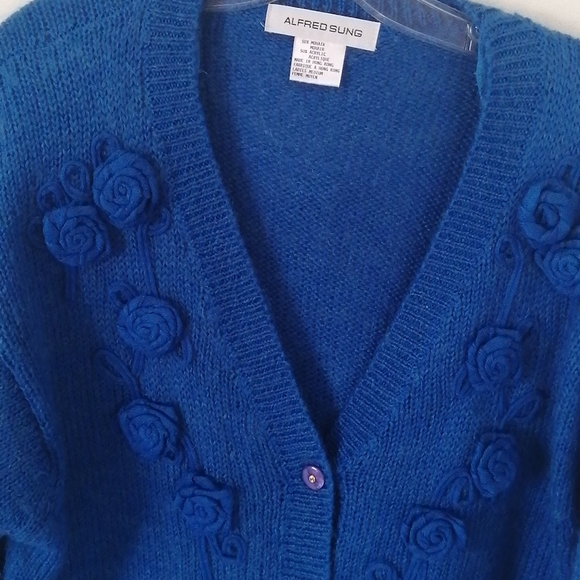 ALFRED SUNG, vintage, ladies blue knit  cardigan  ,sweater ,size  medium - Picture 4 of 9